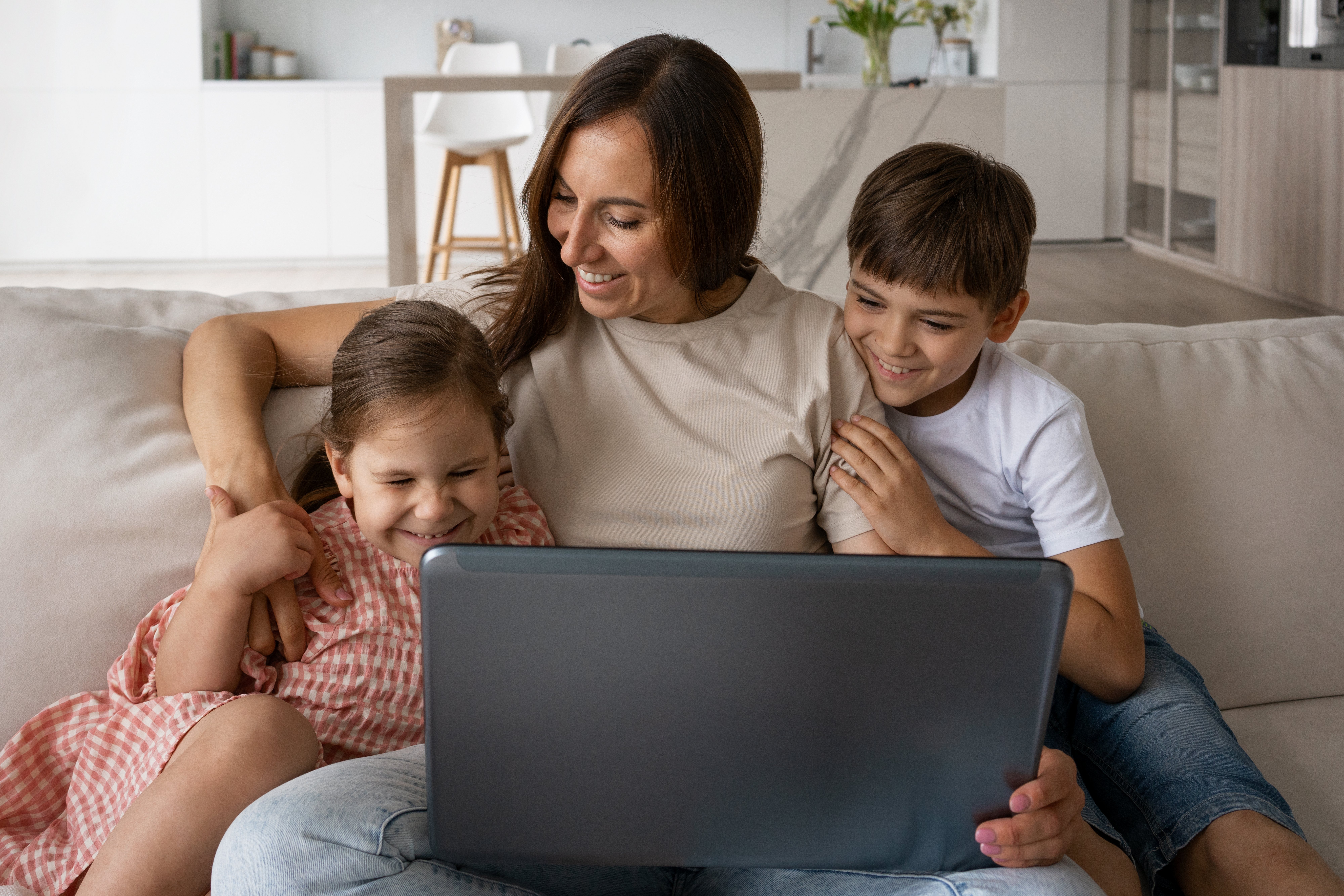 front-view-smiley-mother-with-kids