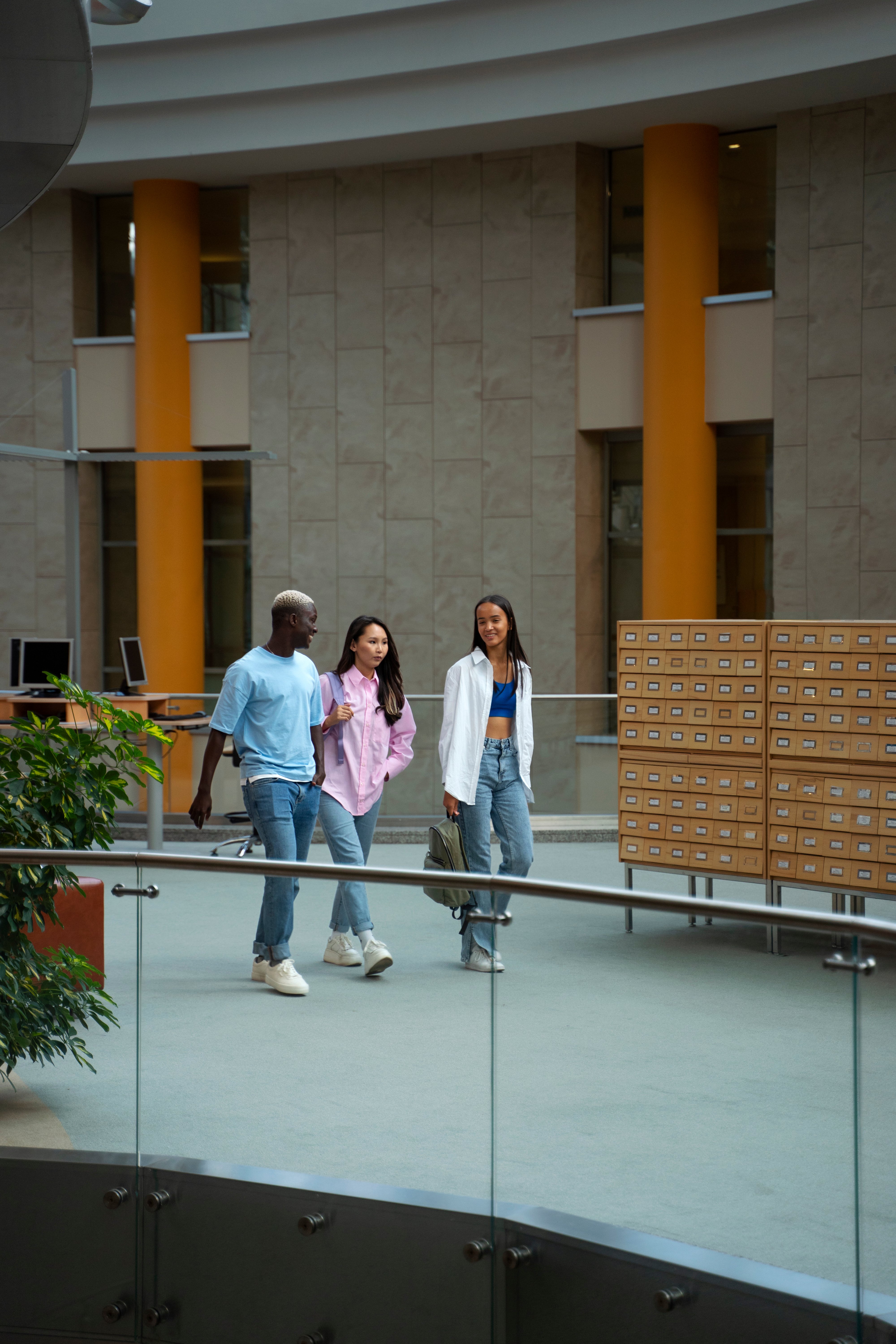 full-shot-students-walking-together
