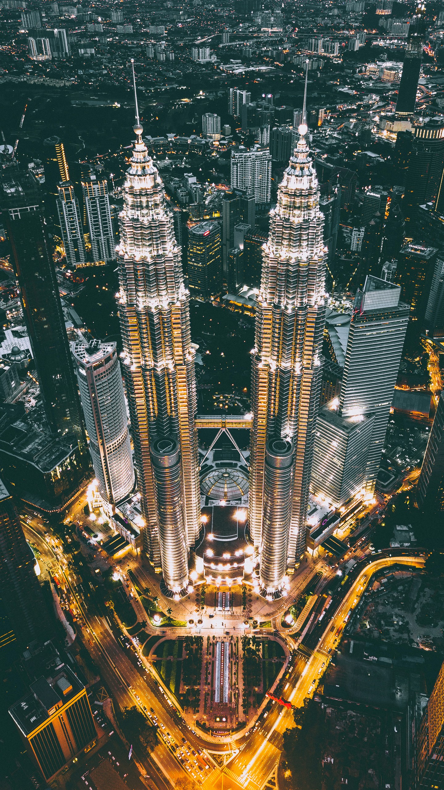 izuddin-helmi-adnan-1e71PSox7m8-unsplash