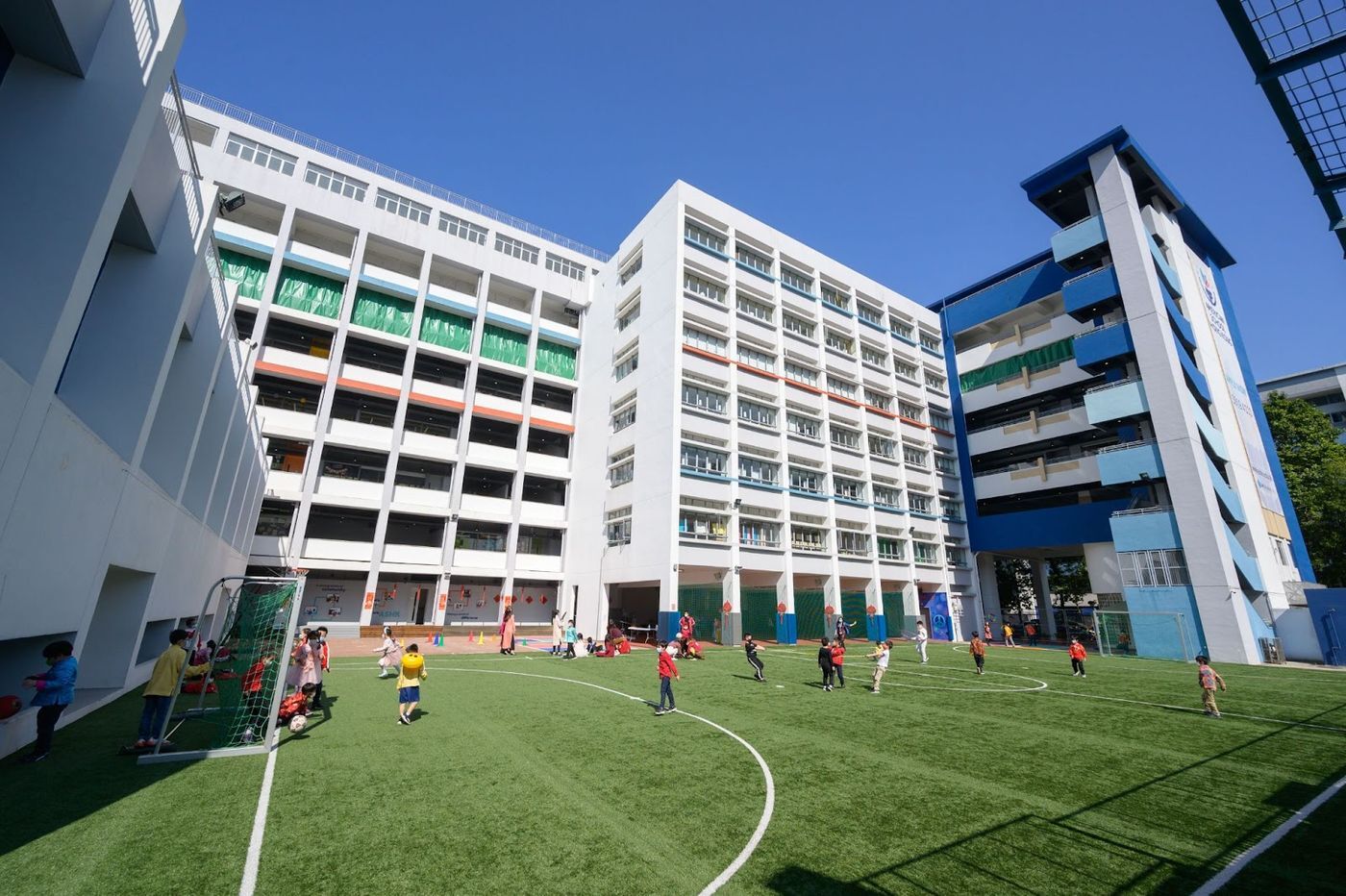 How to Email an International School with Templates and Tips